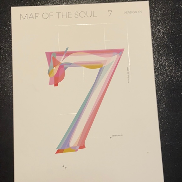 Map Of The Soul (Ver. 1) - Picture 1 of 5